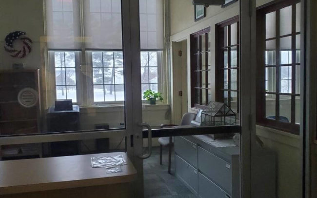 Glass door and encluser crafted by Modern Glazing